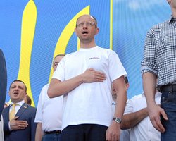 Яценюк предложил варианты выхода из ситуации с Россией