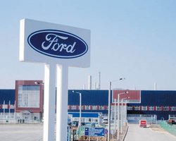 Сотрудники заводов Ford подозреваются в завышении цен на авто