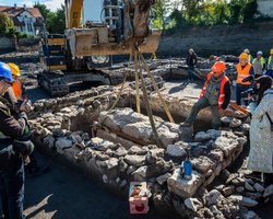 Секрет саркофага, запечатаного свинцем розкрито: що утримували у ньому 1700 років (фото)