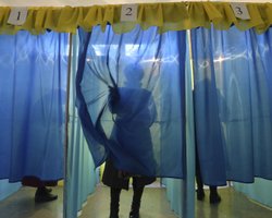 Сине-белые отступают. Первые итоги местных выборов