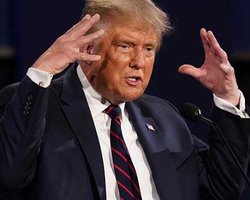 "Дискуссировать перед компьютером просто смешно": Трамп отказался от виртуальных дебатов с Байденом