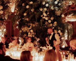 После 17 лет вместе и четырех детей: Конор Макгрегор отпраздновал женитьбу пышным приемом