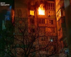 Удар по Одесі: пошкоджені багатоповерхівки, є постраждалий