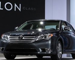 В Чикаго дебютировал обновленный Toyota Avalon 2011