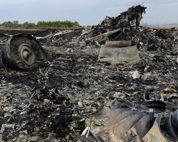 "Збила РФ, убивши 298 людей": у річницю трагедії Кулеба нагадав про крах рейсу MH17 (відео)