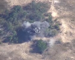 "Враг будет гореть": украинские артиллеристы уничтожили российскую пушку "Гиацинт-Б" (видео)