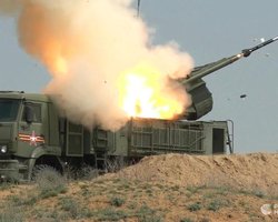 Взрывы в Крыму: оккупанты заявили о массированной атаке БПЛА на полуостров