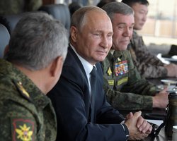 В РФ могут объявить военное положение и ввести запрет на выезд из страны, — росСМИ