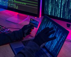 Карточное мошенничество: как ворам удается снимать средства со счетов и как предотвратить потери