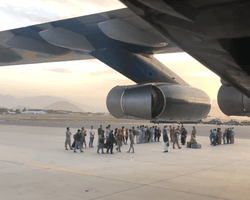 "Теперь мы поняли, что такое полет по-афгански", - украинские пилоты о рейсах из Кабула (фото)