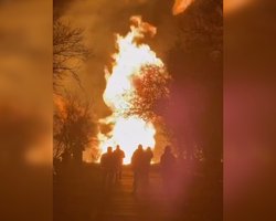 Обстрел Херсона: ВС РФ ударили по жилым кварталам города, ранены семь человек (видео)