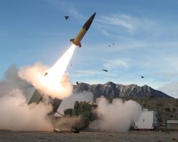 Визит Зеленского в США: Украина запросит ударные БПЛА и ракеты ATACMS, – Politico