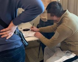 Закупив погані бронежилети на 100 млн: затримано ексчиновника з Міноборони Хмельницького (фото)