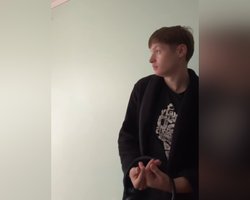 Хлопець розриває мережу пародією на Анджеліну Джолі у ТЦК (відео)