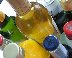 Алкоголь в Украине может подорожать почти на треть, - СМИ