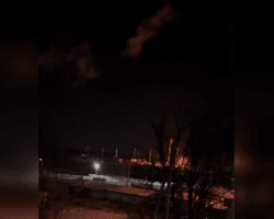 Масовий наліт БПЛА: росЗМІ заявили про атаку на нафтобазу в Орловській області РФ (відео)