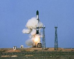 В КНДР полностью собрали ракету