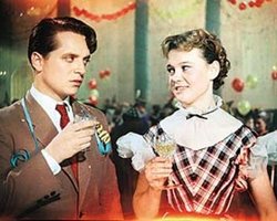 Агузарова и Гурченко споют в московском метро