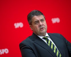 Вице-канцлер Германии допускает возвращение России в G8