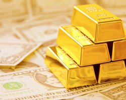 Деньги заканчиваются: Россия распродает золотой запас рекордными темпами, — Bloomberg