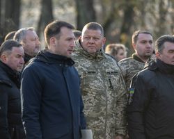 Зеленський публічно оголосив про рішення звільнити Залужного на нараді 29 січня, — WP