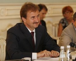 Попов утвердил структуру аппарата КГГА 