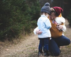 "Беременные и женщины с малолетними детьми тоже берутся на воинский учет", — Минобороны