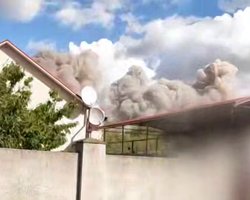 Військкори потрапили під обстріл у Дніпропетровській області: приліт КАБа зафіксувала камера (відео)