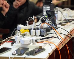 Вимикають світло не за графіком і чому не треба постійно дзвонити в ДТЕК: пояснення YASNO