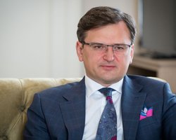 Угроза отмены безвиза снята с повестки дня, – Кулеба