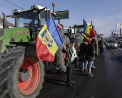 Румунські фермери зняли блокаду з одного пункту пропуску на кордоні з Україною, — ДПСУ