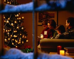 Почти 70% читателей Фокус.ua будут отмечать Новый год дома, - опрос 