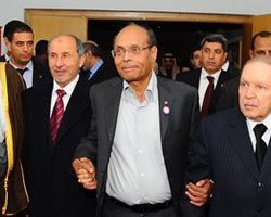 Партия президента Туниса объявила о выходе из состава правительства