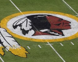 "Краснокожие" из Вашингтона сменят название под давлением спонсоров