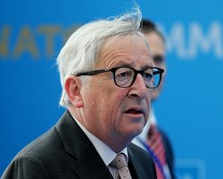 Пересмотр соглашения по Brexit невозможен, - Юнкер