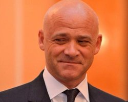Мэр Одессы решил не отвечать на вопросы в суде