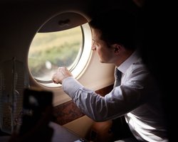 "Тысячи километров новых дорог завораживают", – Зеленский