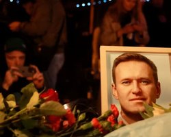 Мати Навального нарешті забрала тіло свого сина з моргу в Салехарді