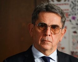 Емец хочет отсрочить второй этап медреформы на три месяца