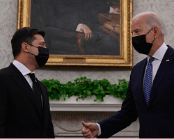 "Был мужской разговор": Зеленский рассказал о встрече с Байденом (видео)