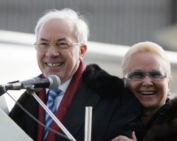 У народа нет претензий к правительству Азарова, - регионал