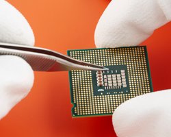 России понадобится 30 лет, чтобы догнать мировых производителей чипов