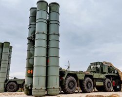 Россия пыталась вывезти из Сирии С-300 и С-400: местная армия развернула их обратно (видео)