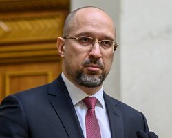Декларация премьер-министра Шмыгаля: зарплата 54 тыс. гривен и имущество на жене