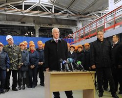 Азаров - киевлянам: Те, за кого вы голосовали, вам помогать не будут