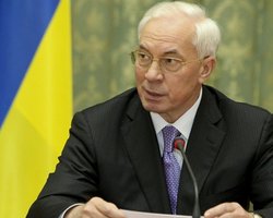 Азаров: Киевом управляет Попов вместе с Кабмином