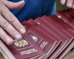 Оккупанты предлагают 10 тыс. рублей за российское гражданство, — Центр сопротивления