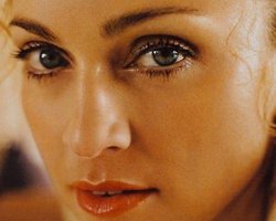 Мадонна и Coldplay споют для Гаити