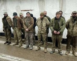 Россияне используют украинских военнопленных, как живой щит на поле боя, — ISW