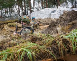 40-километровая буферная зона: генерал объяснил, почему ВСУ опасно уходить с Донбасса (видео)